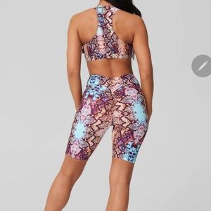 LiciFit COBRA HIGH WAIST SCRUNCH BIKER SHORT small like new